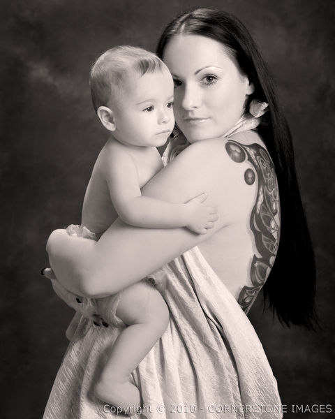 SAIGE & ERIN : Children, Babies and Maternity : The Photographic Art of Bill Shippey - CORNERSTONE IMAGES - Head Shots, Portraits, Fine Art, Maternity, Children